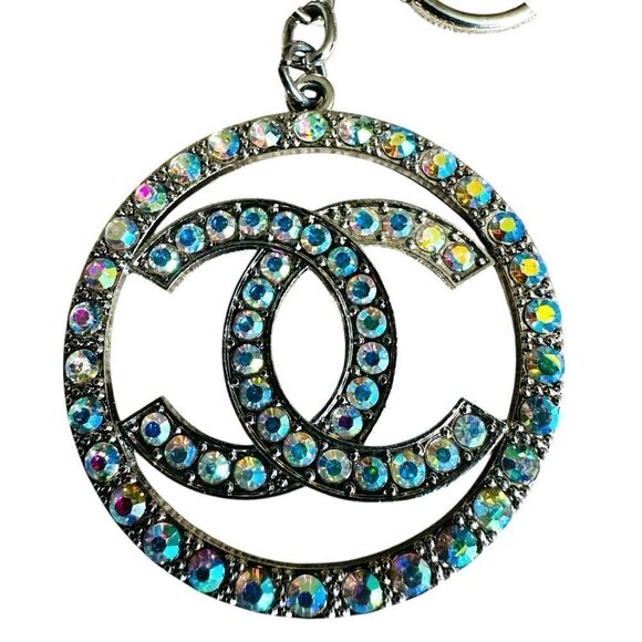 Aurora Borealis Crystal Keychain – Elegant & Sparkling ✨  Crystal Keychain - Picture 15 of 17